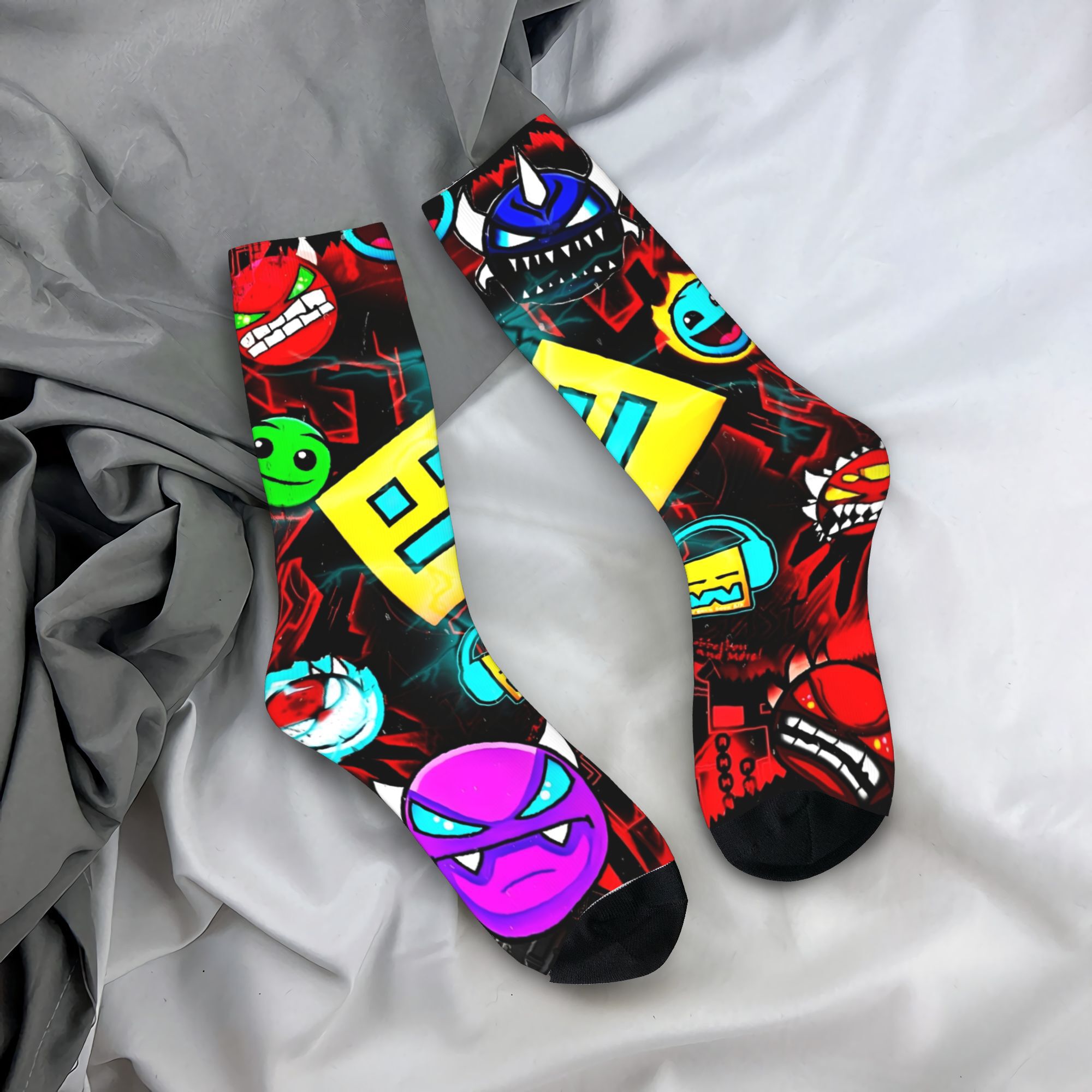 Geometri Oyun Çizgili Çorap Un - Retro Gaming Gifts For Men incelemesi ve fiyatı